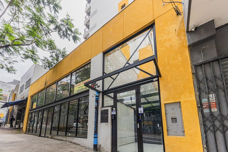 Belo Studio na Liberdade | Piscina, Varanda, Wi-Fi