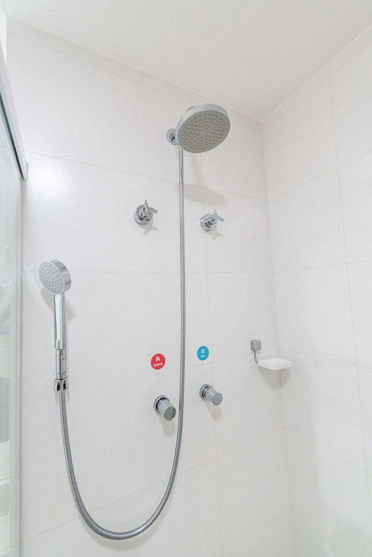 Autêntico Studio no Brooklin Wi-Fi + AC | Delfhy