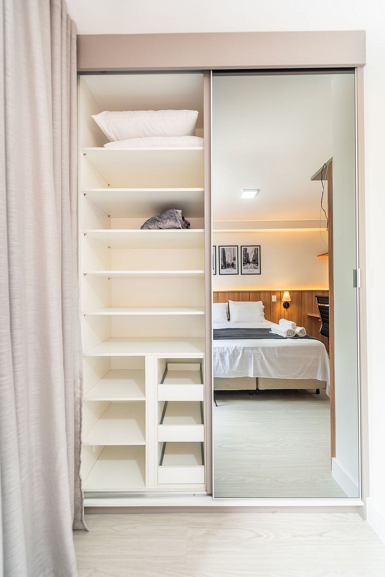 Autêntico Studio no Brooklin Wi-Fi + AC | Delfhy