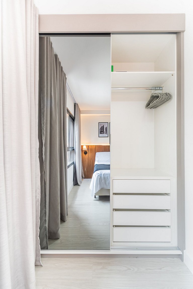 Autêntico Studio no Brooklin Wi-Fi + AC | Delfhy