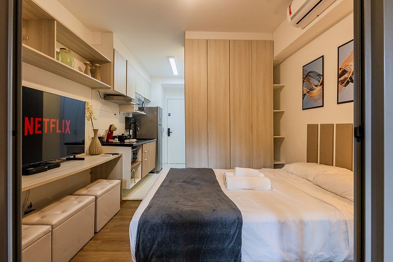 Belo Studio Vila Madalena | Piscina + Varanda + AC