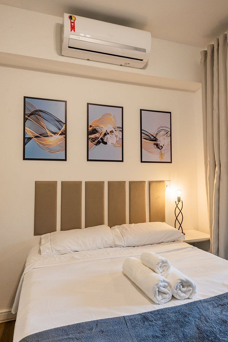 Belo Studio Vila Madalena | Piscina + Varanda + AC