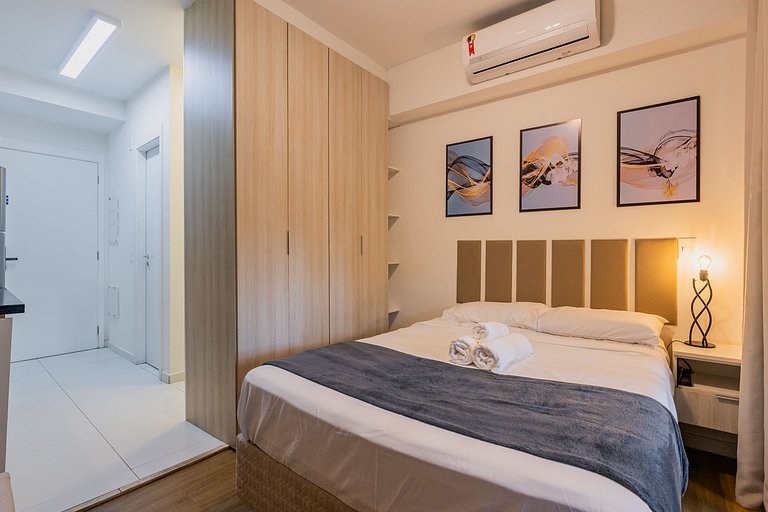 Belo Studio Vila Madalena | Piscina + Varanda + AC