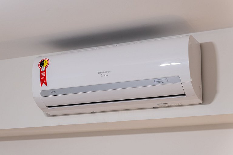 Belo Studio Vila Madalena | Piscina + Varanda + AC