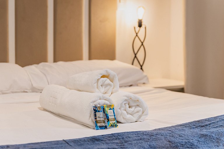 Belo Studio Vila Madalena | Piscina + Varanda + AC