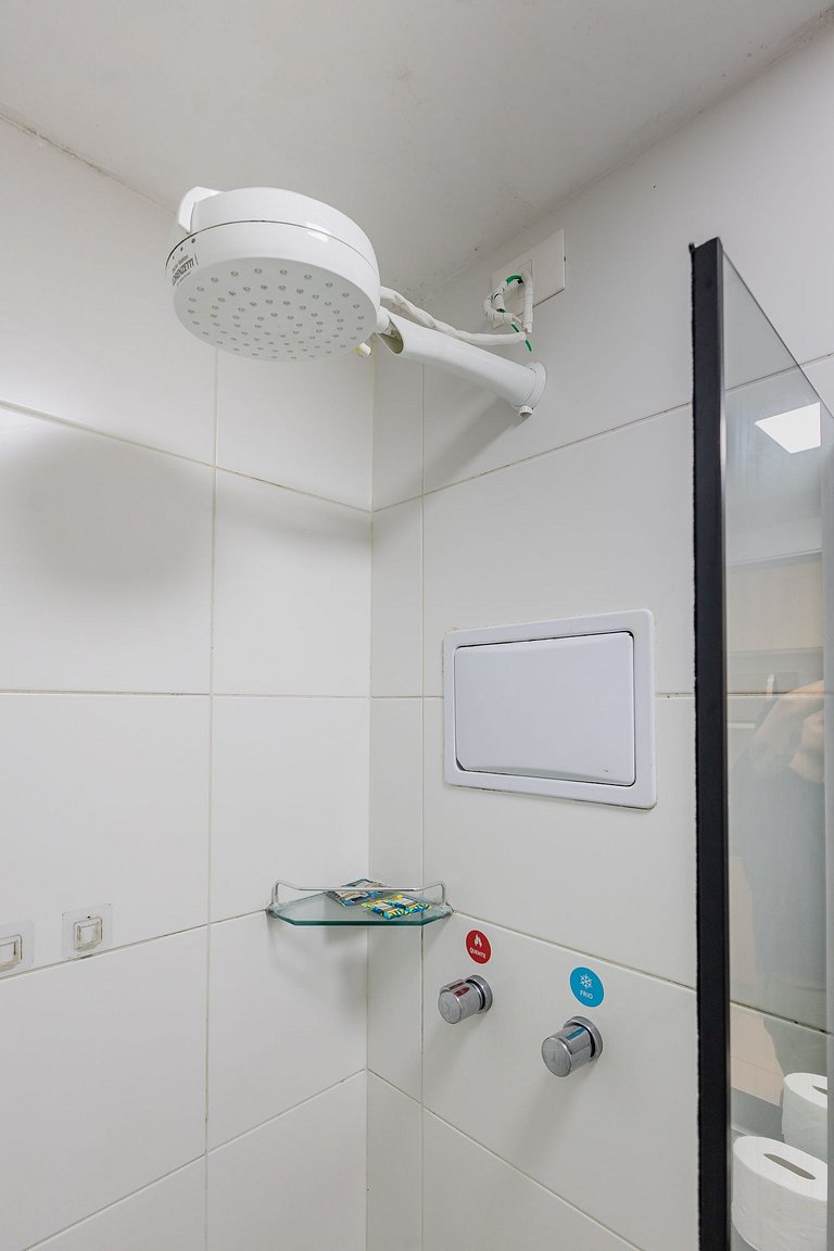 Belo Studio Vila Madalena | Piscina + Varanda + AC