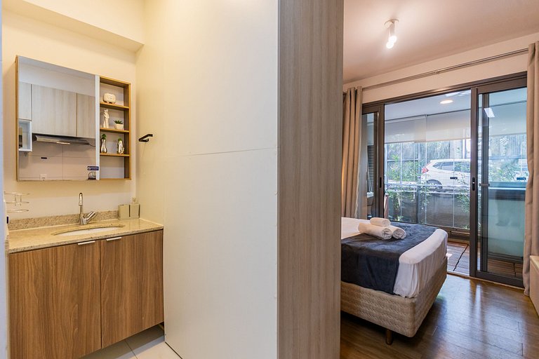 Belo Studio Vila Madalena | Piscina + Varanda + AC