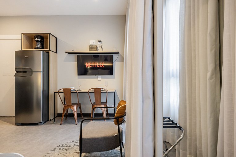 Studio Charmoso na Vila Madalena a 500m do metrô