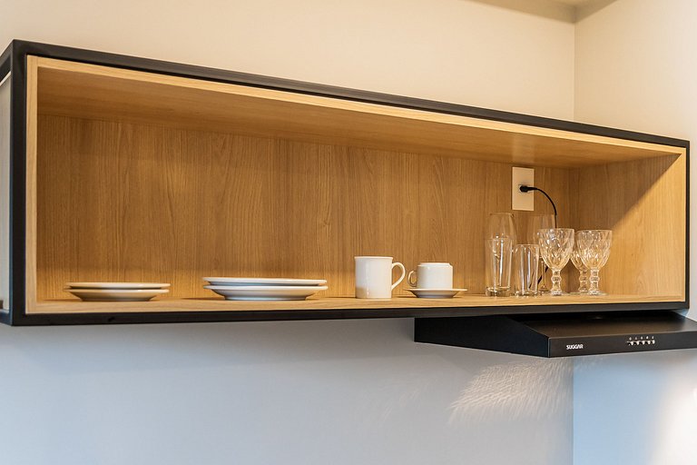 Encanto de Studio na Vila Madalena | Varanda e AC