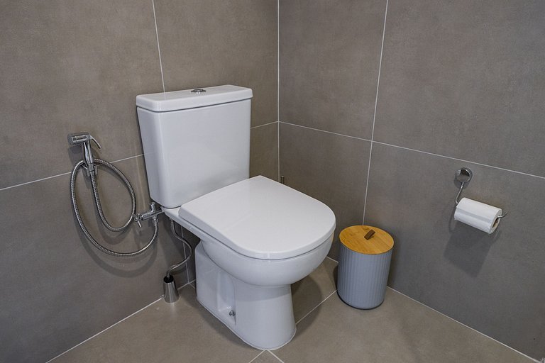 Studio moderno na Liberdade | AC + Piscina