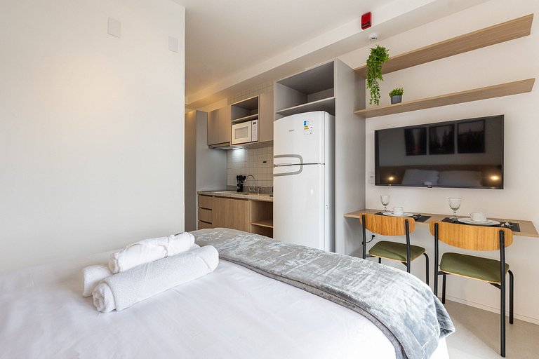 Studio moderno na Liberdade | AC + Piscina