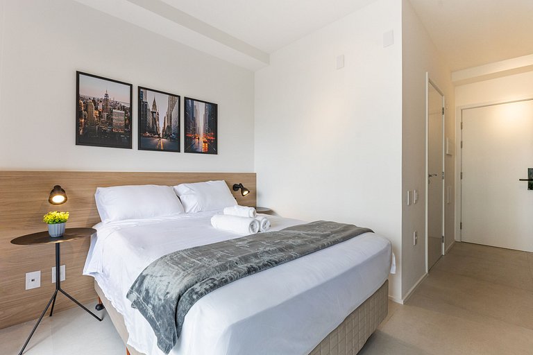 Studio moderno na Liberdade | AC + Piscina