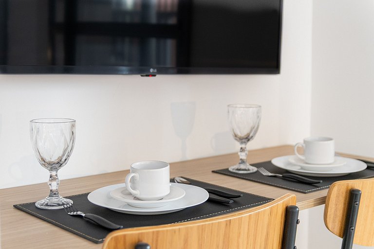 Studio moderno na Liberdade | AC + Piscina