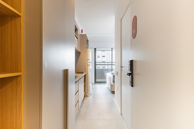 Studio moderno na Liberdade | AC + Piscina