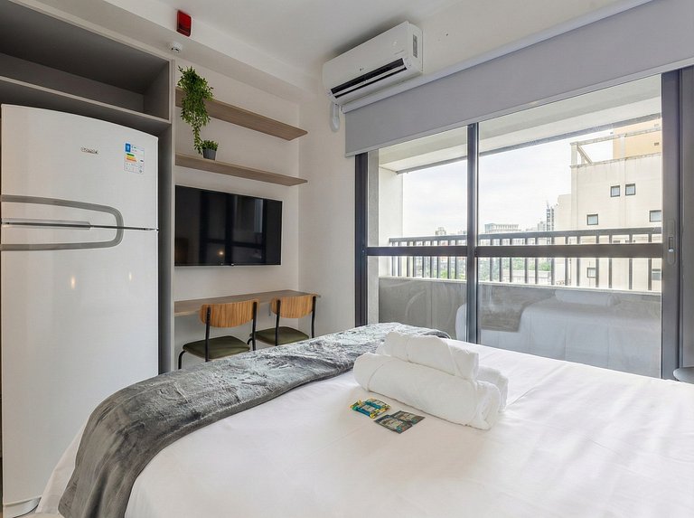 Studio moderno na Liberdade | AC + Piscina
