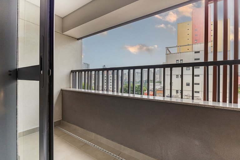 Studio moderno na Liberdade | AC + Piscina