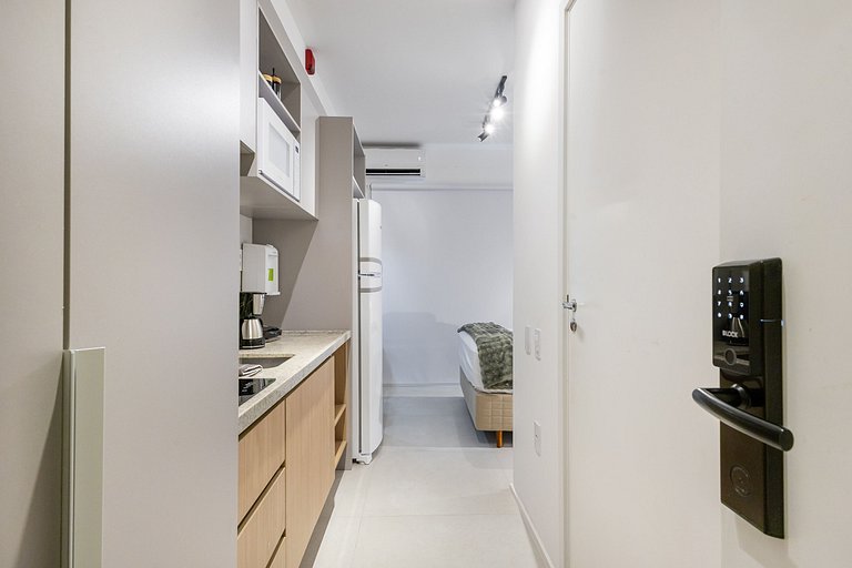 Estiloso Studio na Liberdade | Piscina no rooftop