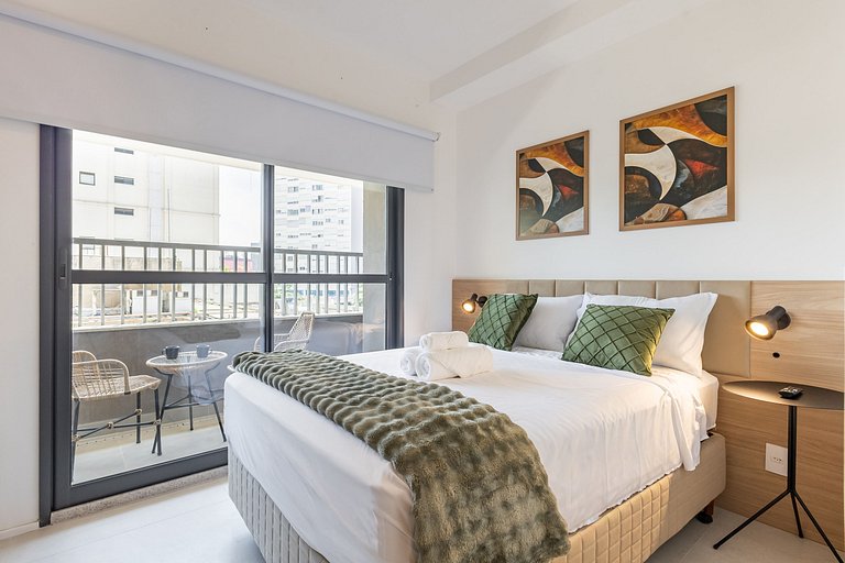 Estiloso Studio na Liberdade | Piscina no rooftop