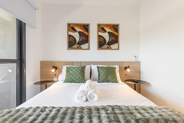 Estiloso Studio na Liberdade | Piscina no rooftop