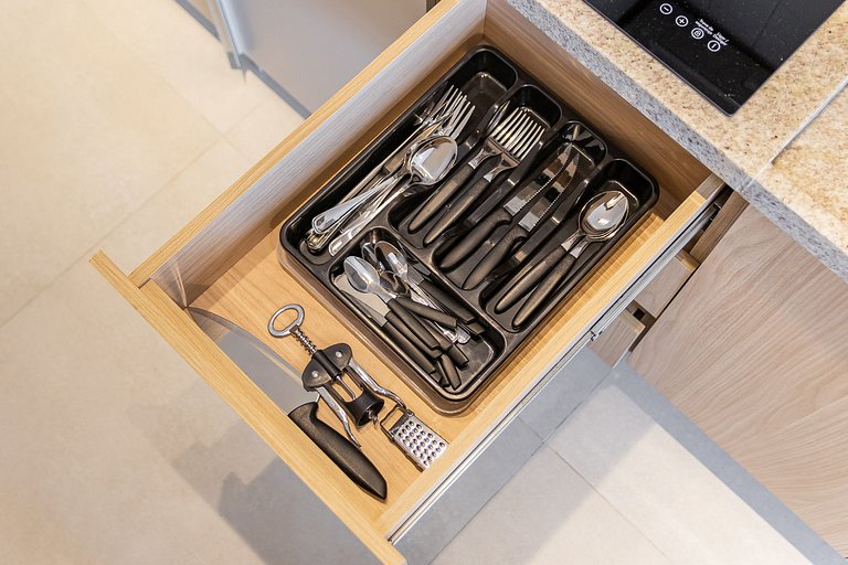 Estiloso Studio na Liberdade | Piscina no rooftop