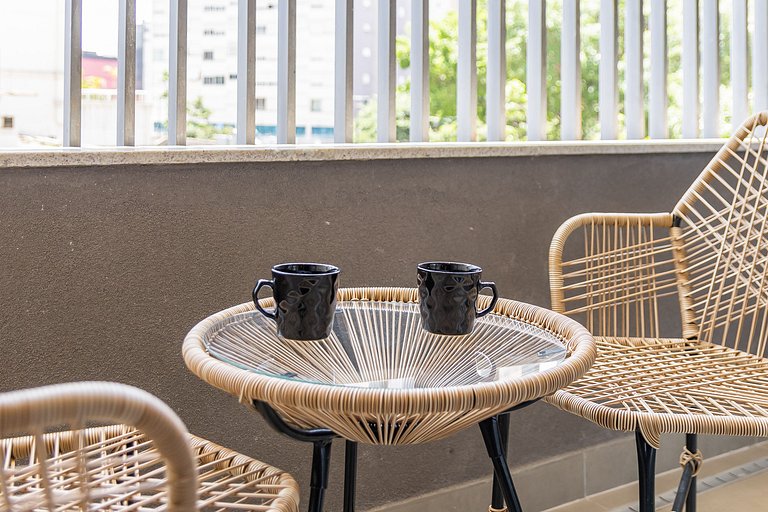 Estiloso Studio na Liberdade | Piscina no rooftop