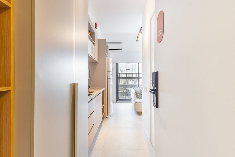 Estiloso Studio na Liberdade | Piscina no rooftop