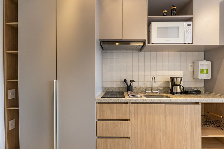 Estiloso Studio na Liberdade | Piscina no rooftop