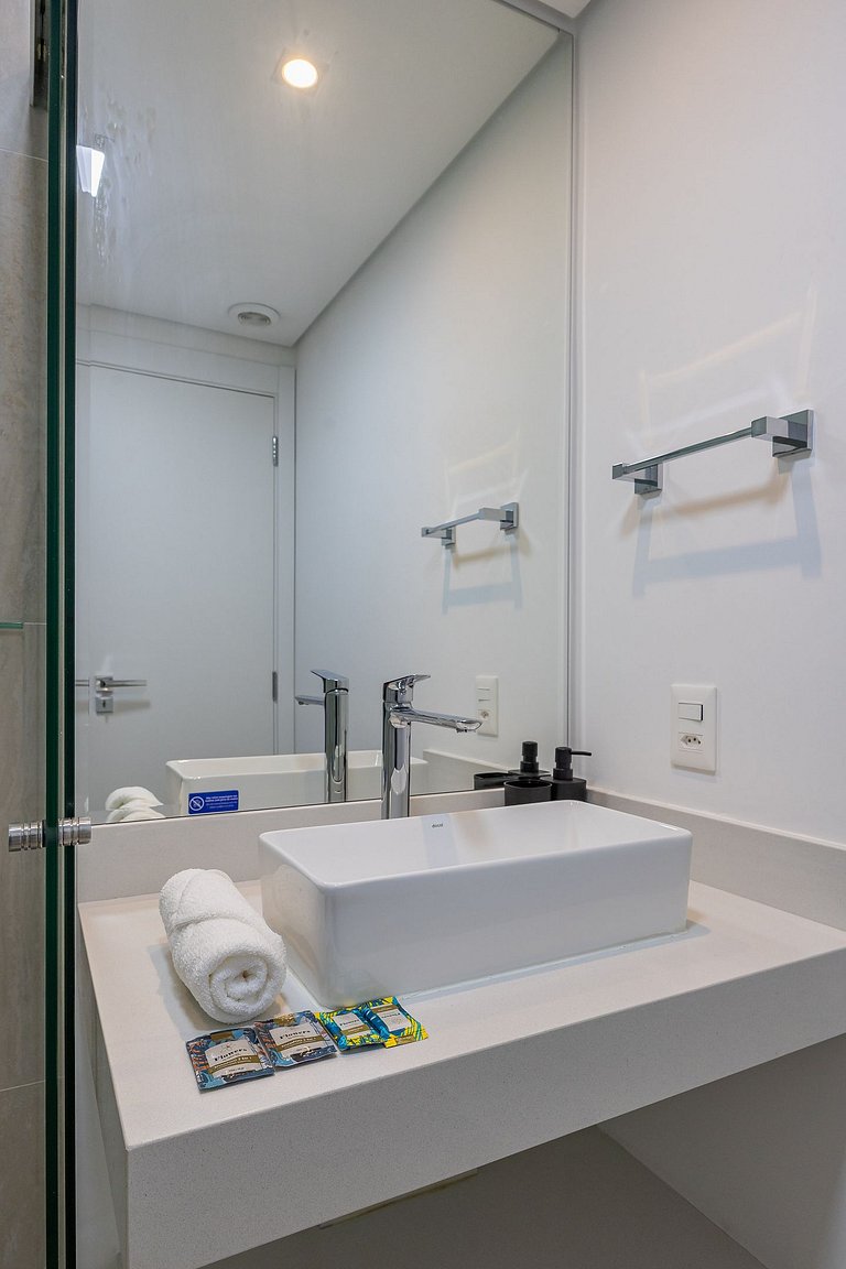 Studio novíssimo no coração de Pinheiros | Delfhy