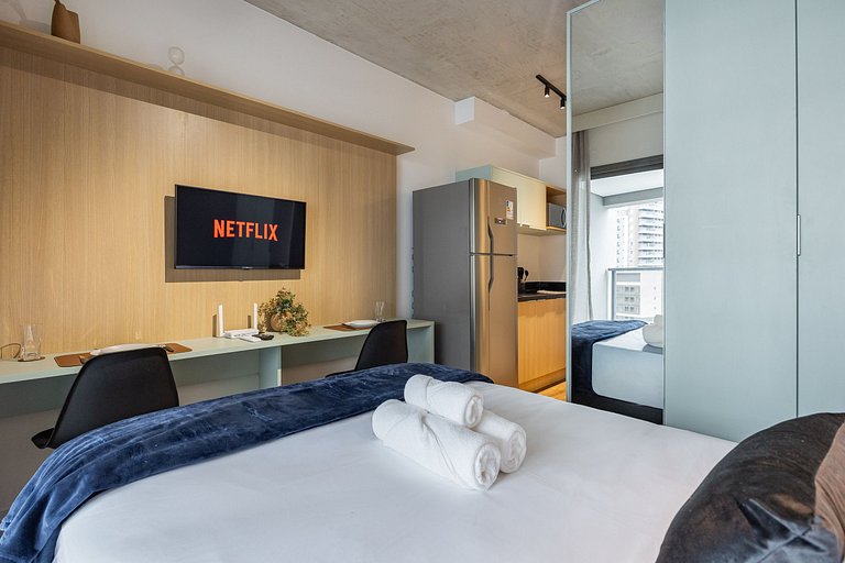 Studio Vila Madalena | Rooftop + Varanda + AC