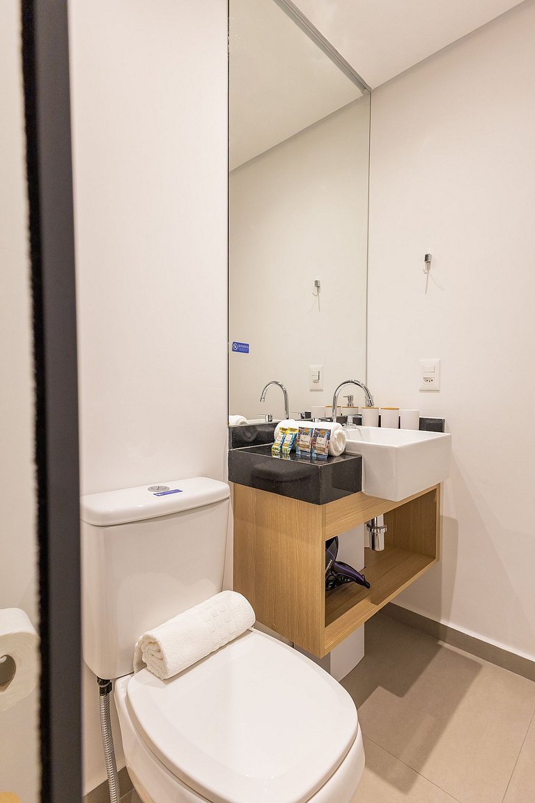 Studio Vila Madalena | Rooftop + Varanda + AC