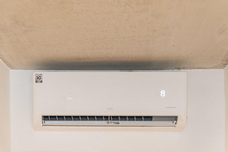 Studio Vila Madalena | Rooftop + Varanda + AC