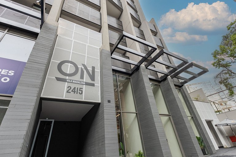 Studio Vila Madalena | Rooftop + Varanda + AC