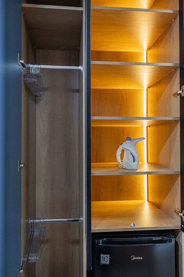 Belo Studio com AC com ótima localização Brooklin