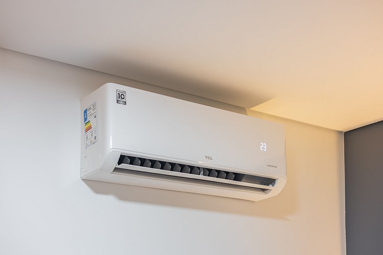 Belo Studio com AC com ótima localização Brooklin