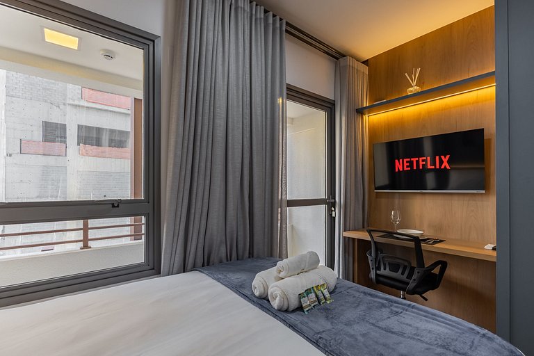 Belo Studio com AC com ótima localização Brooklin