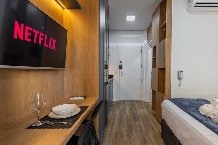 Belo Studio com AC com ótima localização Brooklin