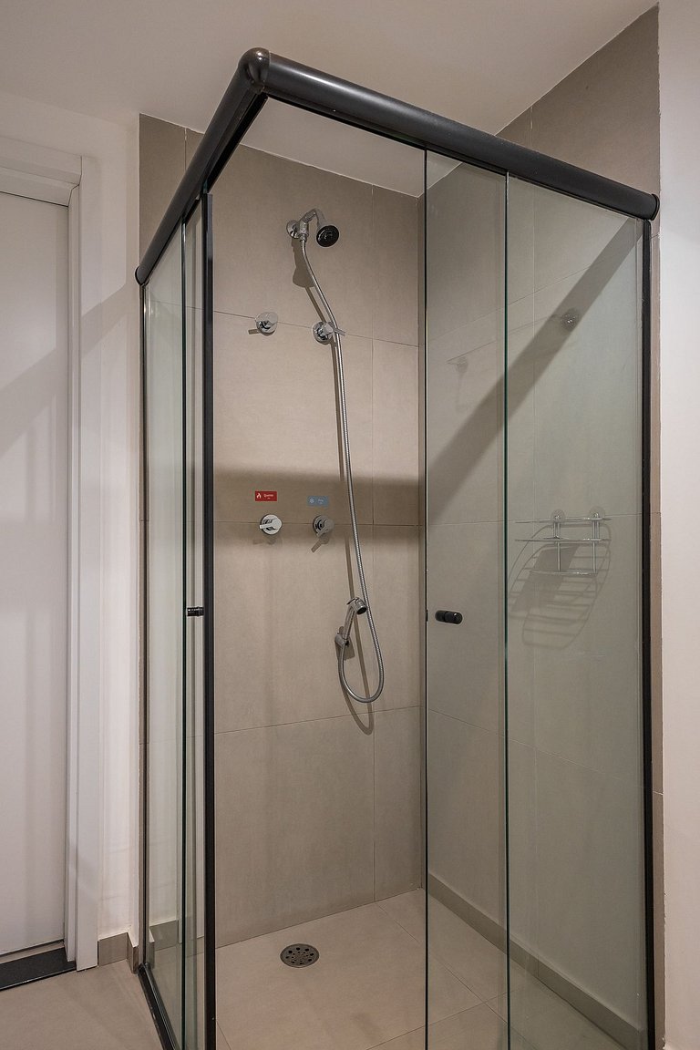 Elegante studio com varanda na Vila Clementino