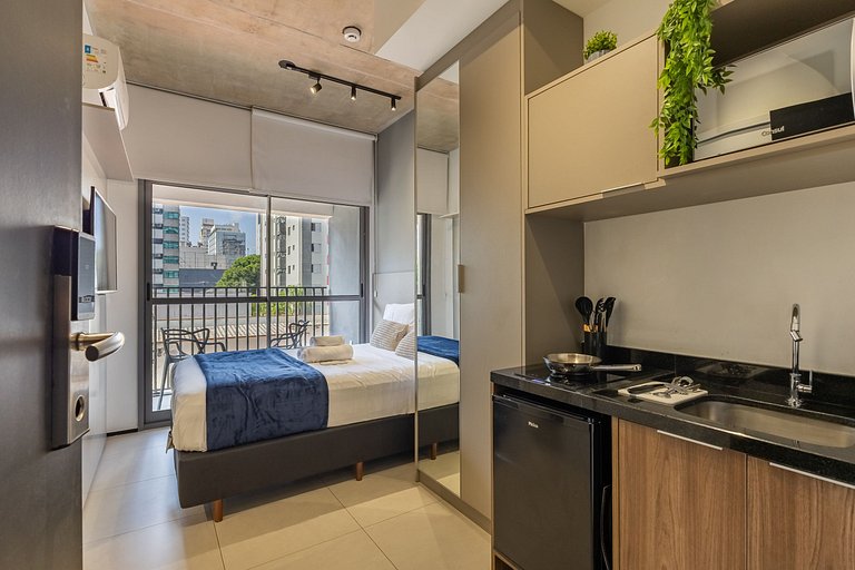 Elegante studio com varanda na Vila Clementino