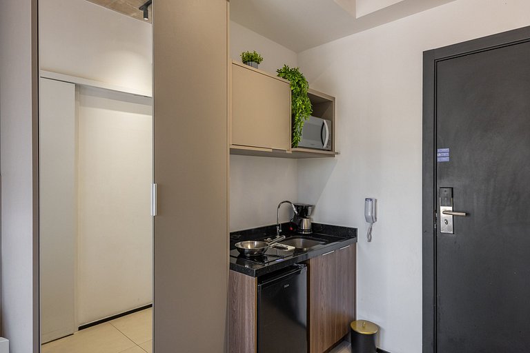 Elegante studio com varanda na Vila Clementino