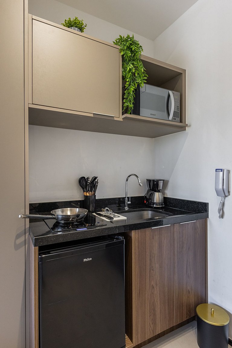 Elegante studio com varanda na Vila Clementino
