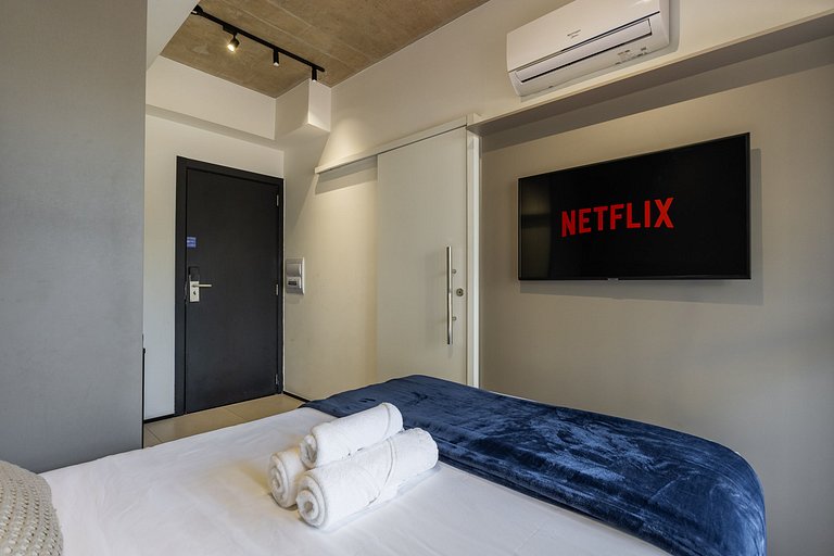 Elegante studio com varanda na Vila Clementino