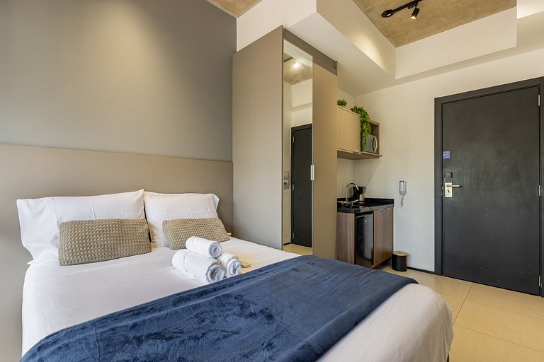 Elegante studio com varanda na Vila Clementino