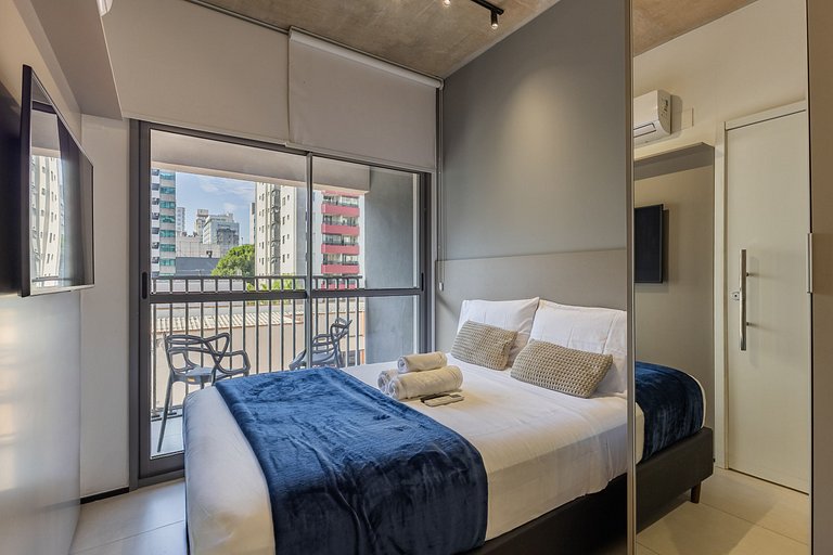 Elegante studio com varanda na Vila Clementino