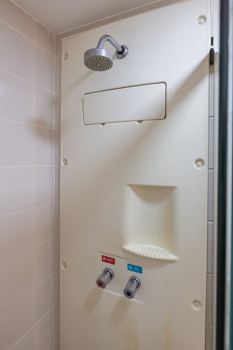 Flat moderno em hotel na Vila Olímpia com vaga