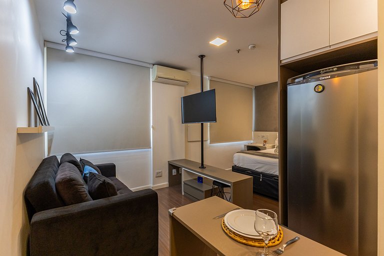 Flat moderno em hotel na Vila Olímpia com vaga