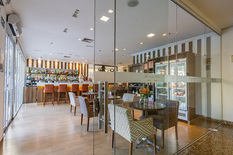 Flat moderno em hotel na Vila Olímpia com vaga