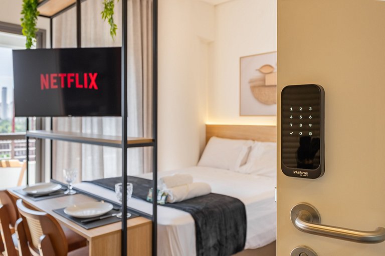 Estiloso Studio no Brooklin | Varanda com vista