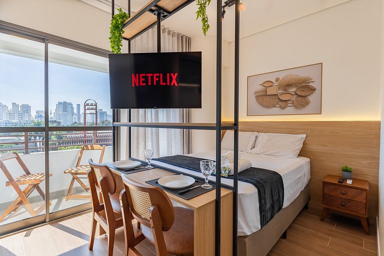 Estiloso Studio no Brooklin | Varanda com vista