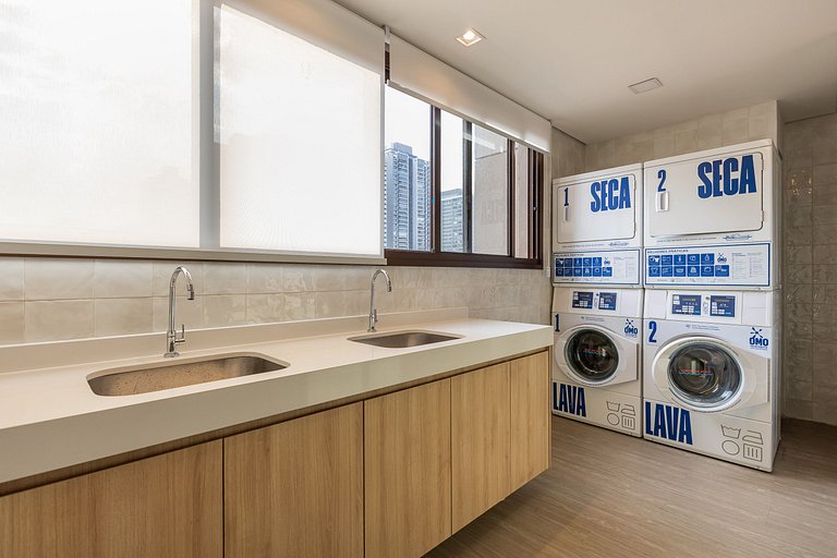 Estiloso Studio no Brooklin | Varanda com vista